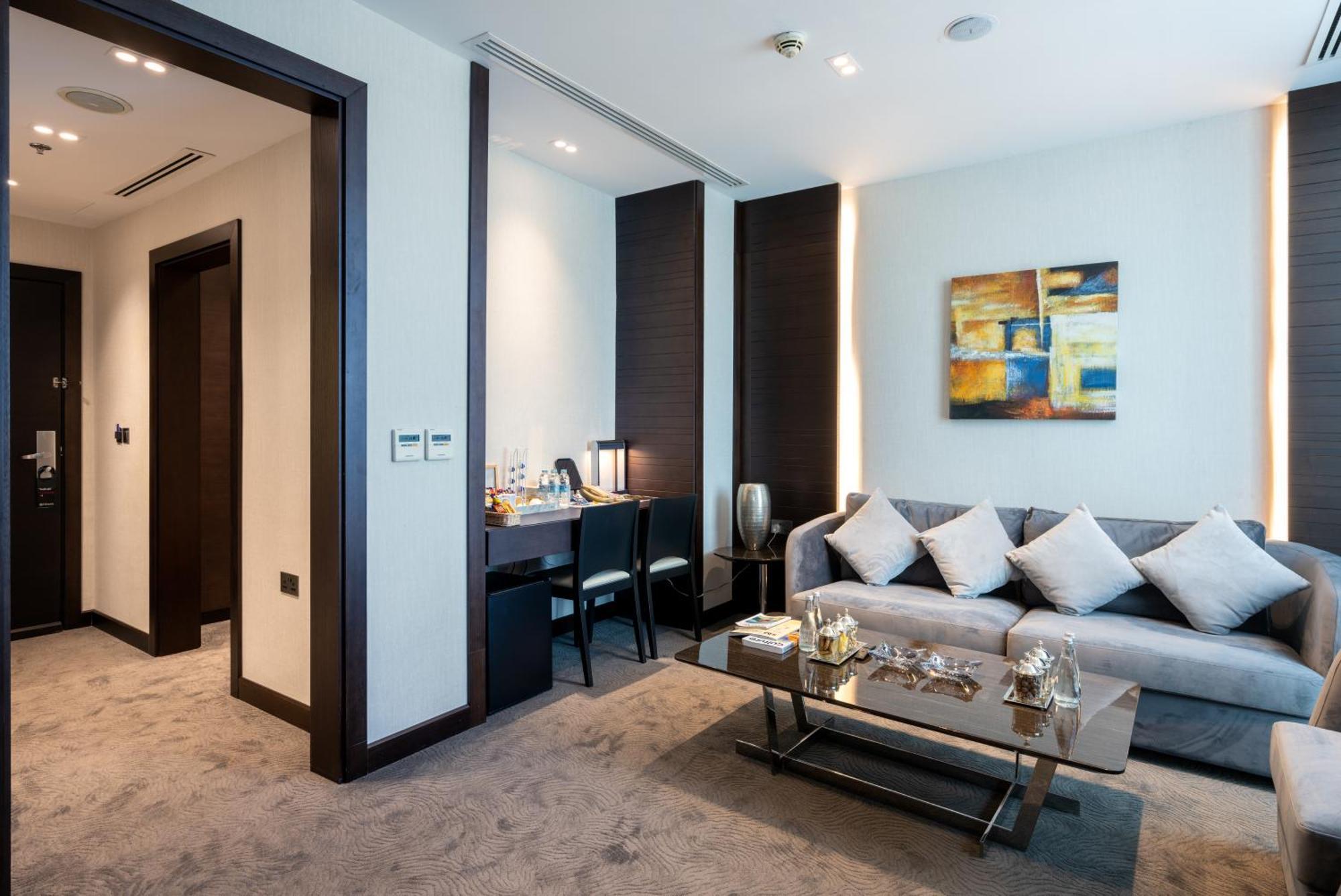 Ramada Encore Doha By Wyndham Bagian luar foto