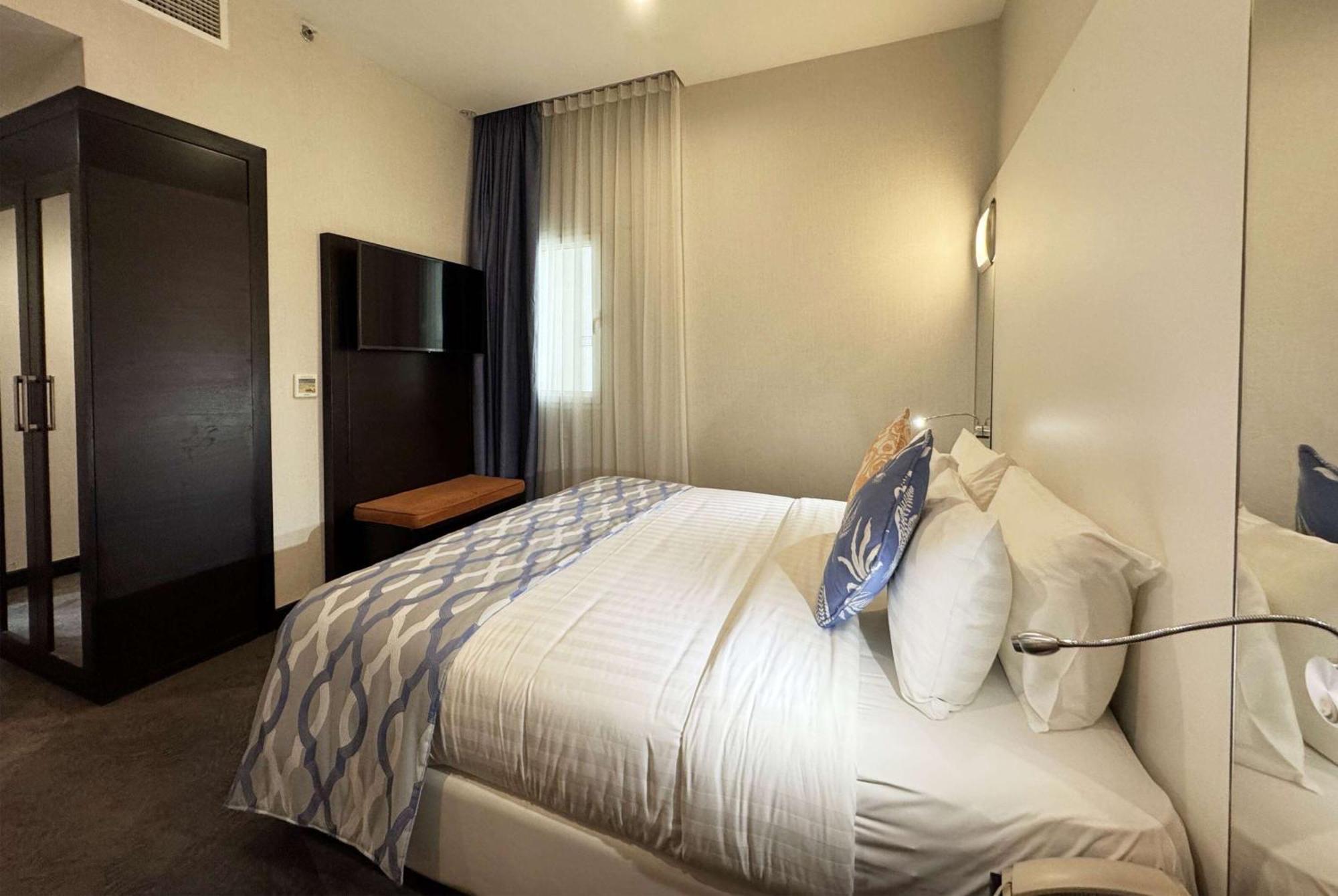 Ramada Encore Doha By Wyndham Bagian luar foto